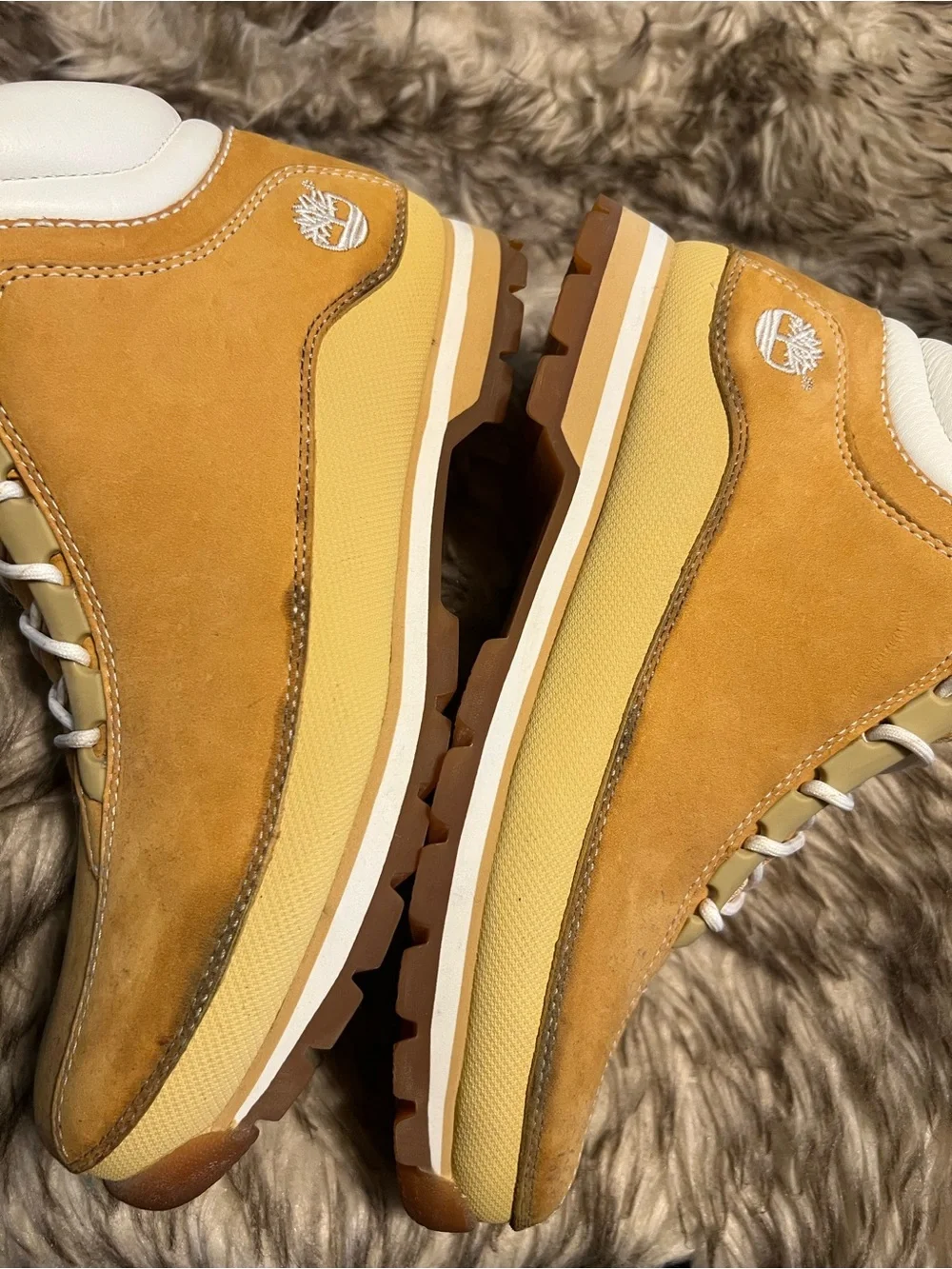 Timberland Men's Wheat Suede Ankle Boots with White Laces Sz 8.5 M